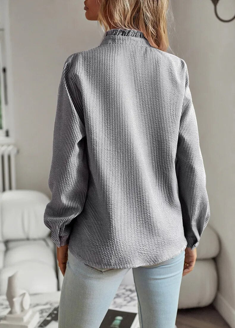 Nordova Linnea™ | Elegant Blus med Volang