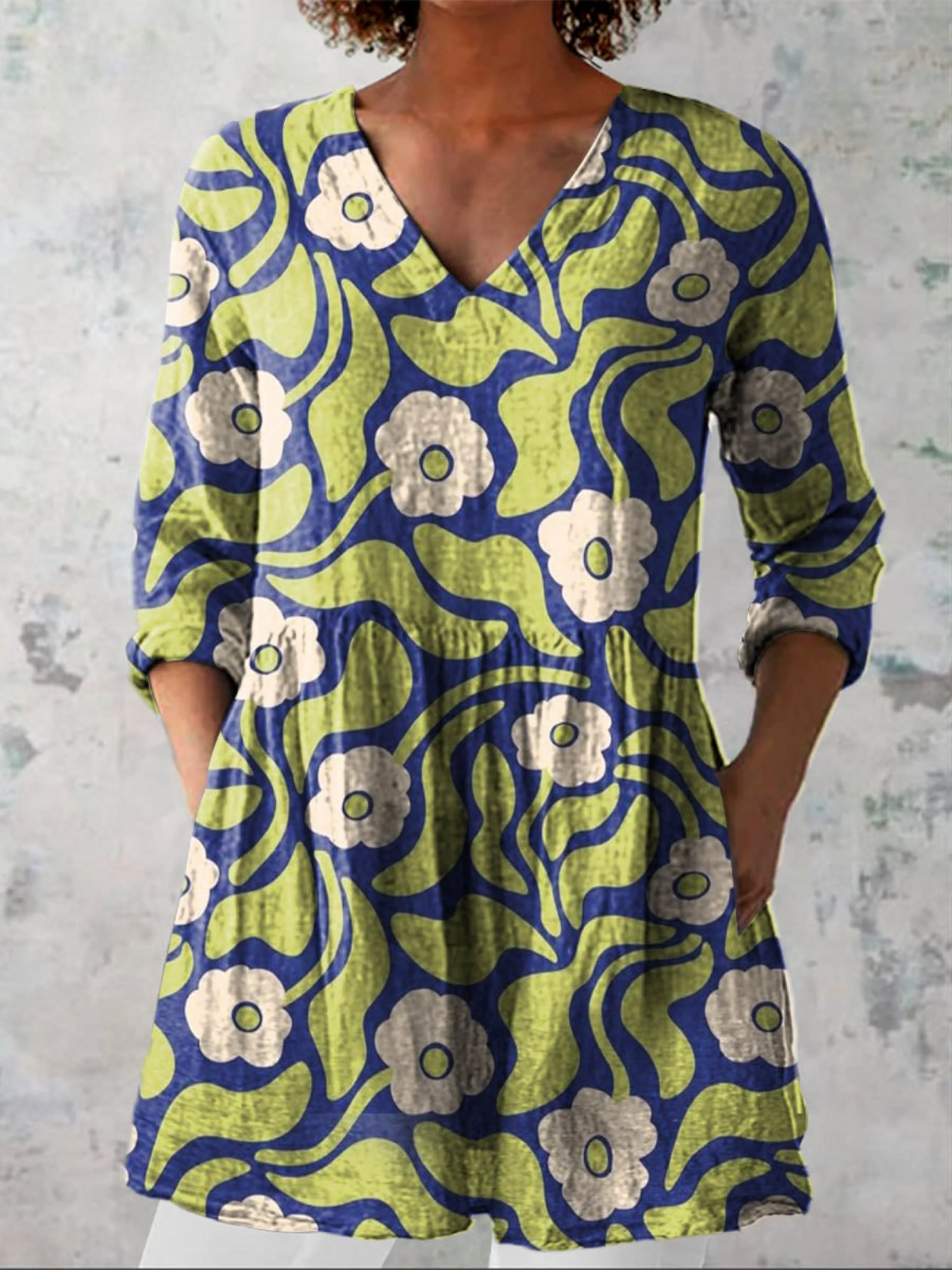 Elodie™ | Lång blus med V-ringning