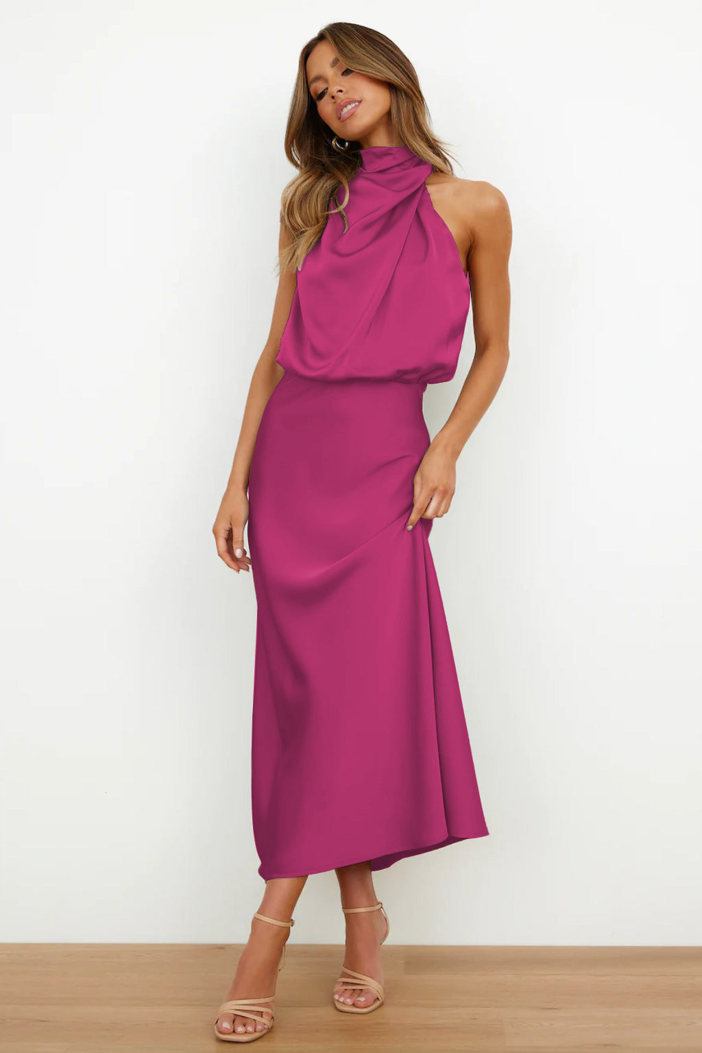 Violet™ | Draperad klänning i Sahara