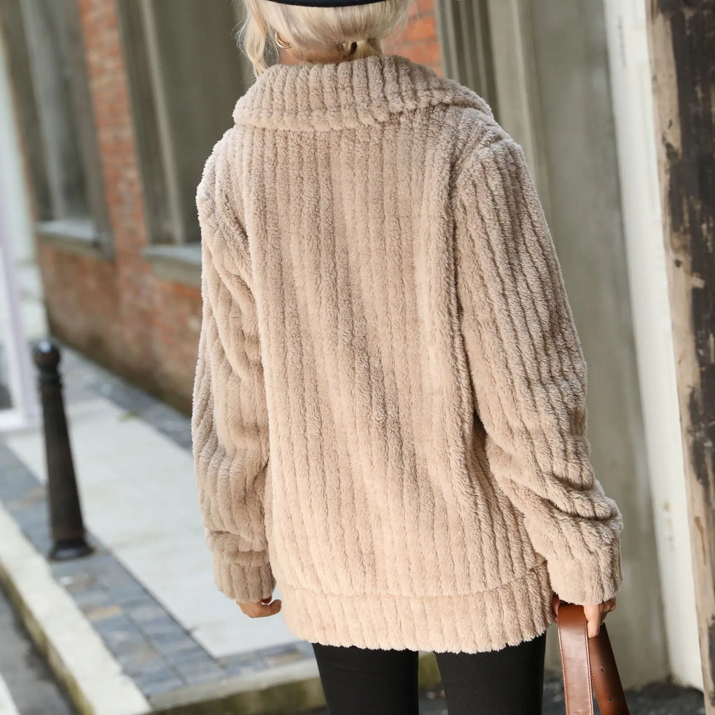 Iris | Elegant Fjäderjacka